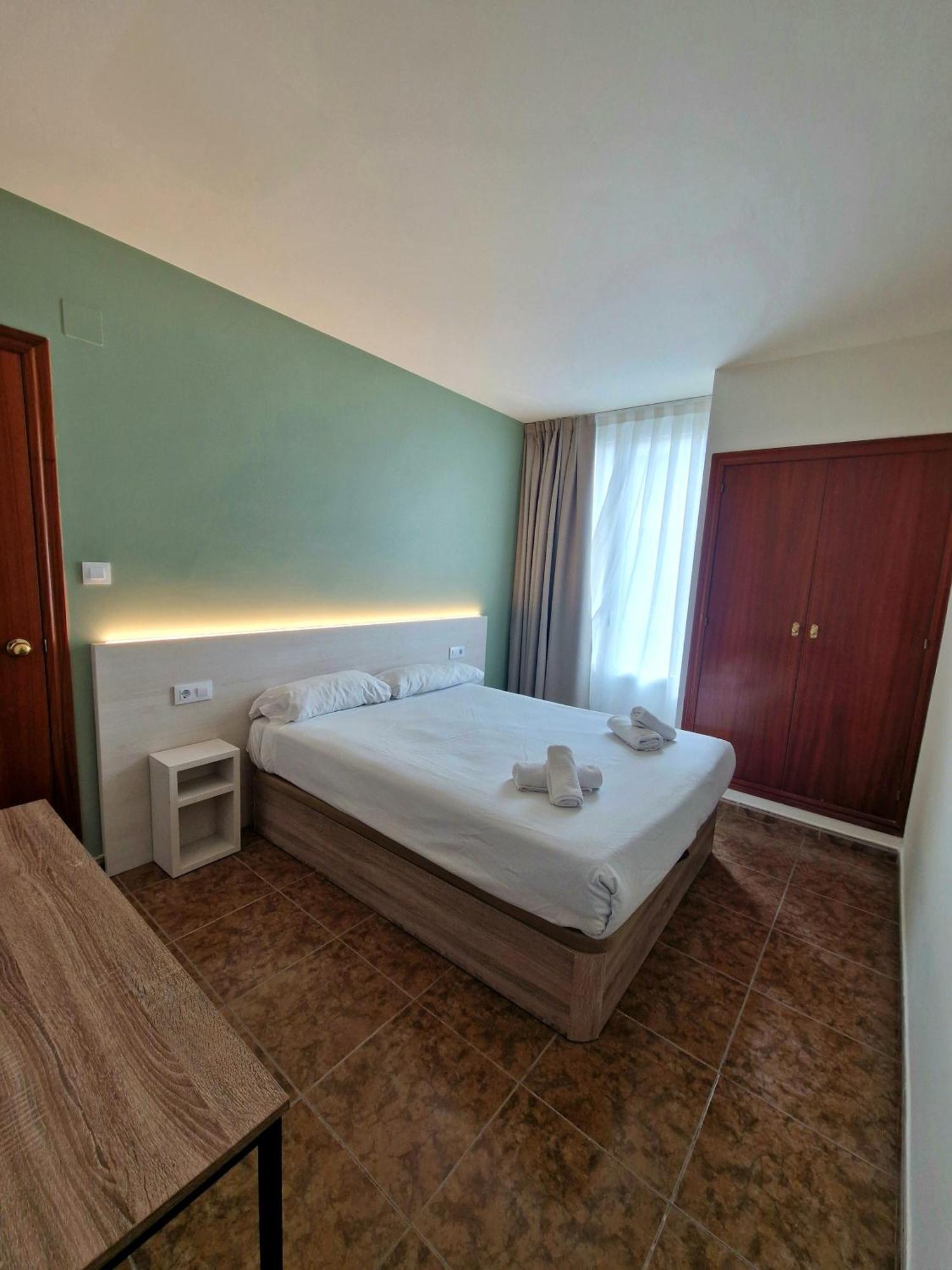 Hostal Rugaca Huesca Kültér fotó
