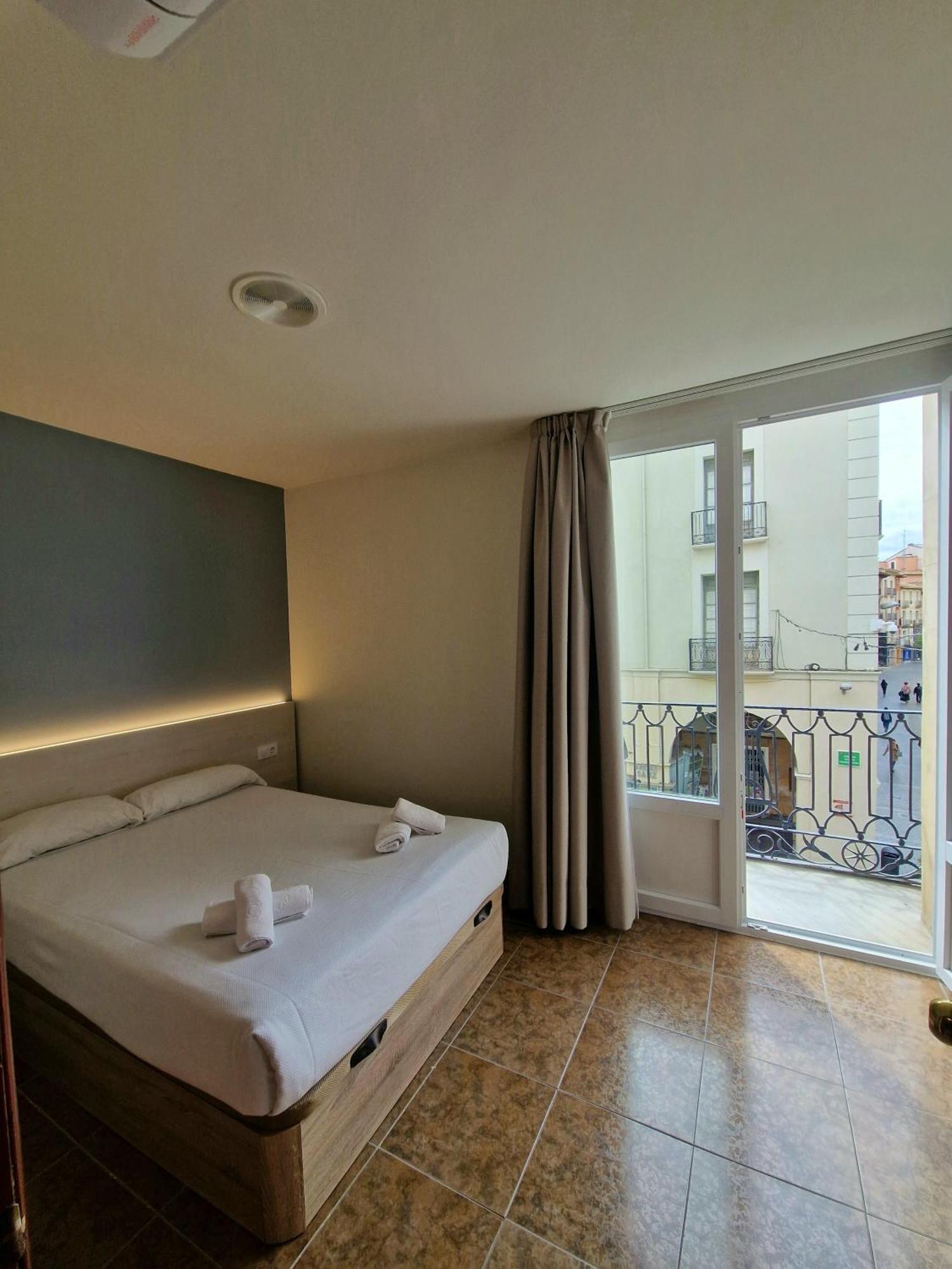 Hostal Rugaca Huesca Kültér fotó